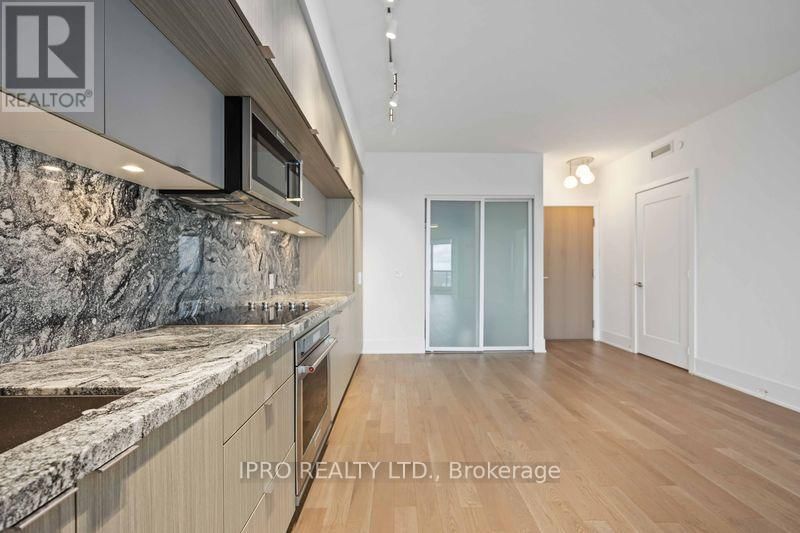 4218 - 585 BLOOR STREET EAST Image 8