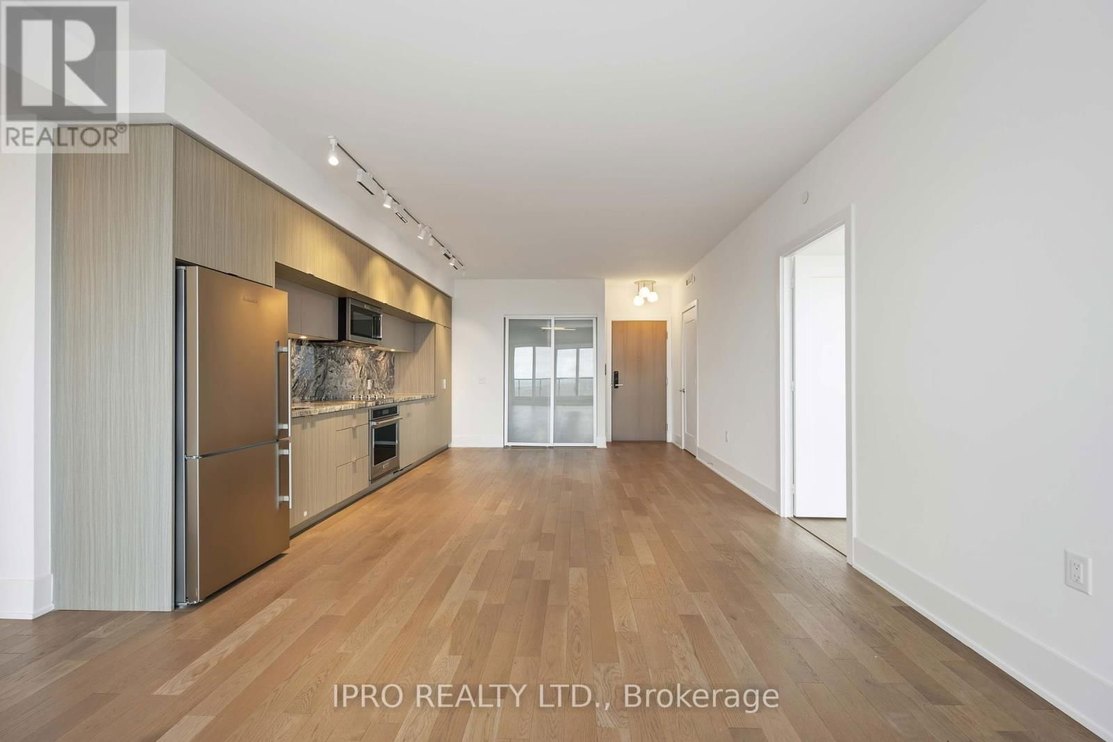 4218 - 585 BLOOR STREET EAST Image 9