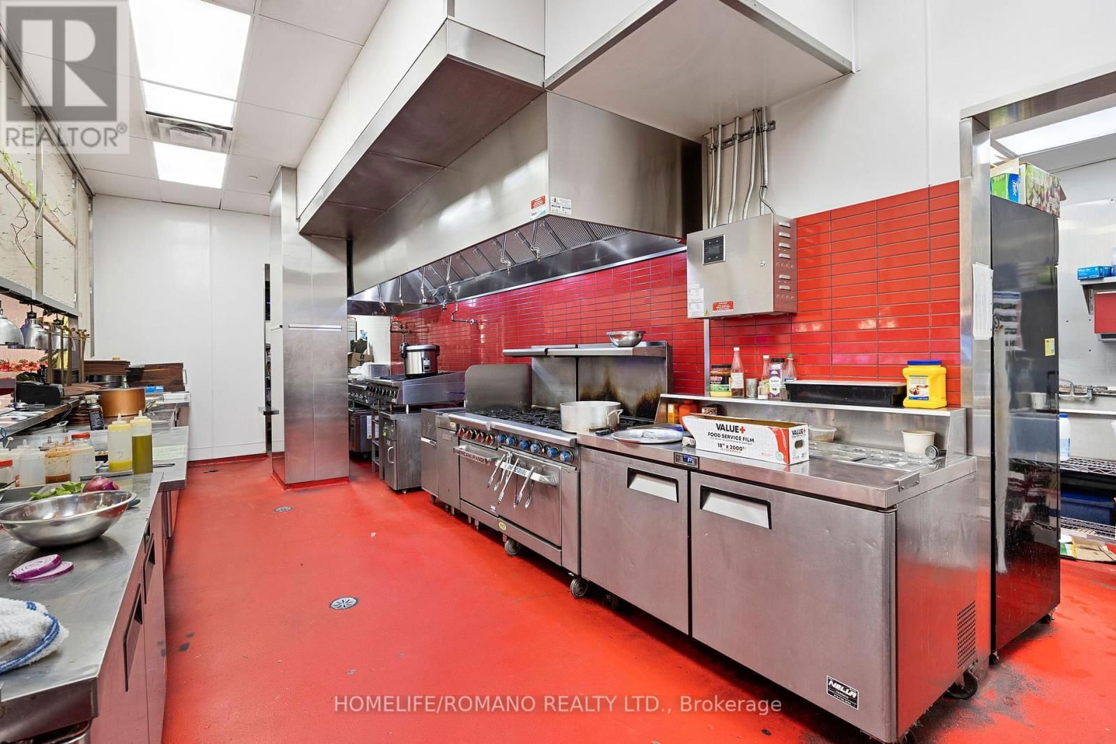 462 ADELAIDE STREET EAST Image 32