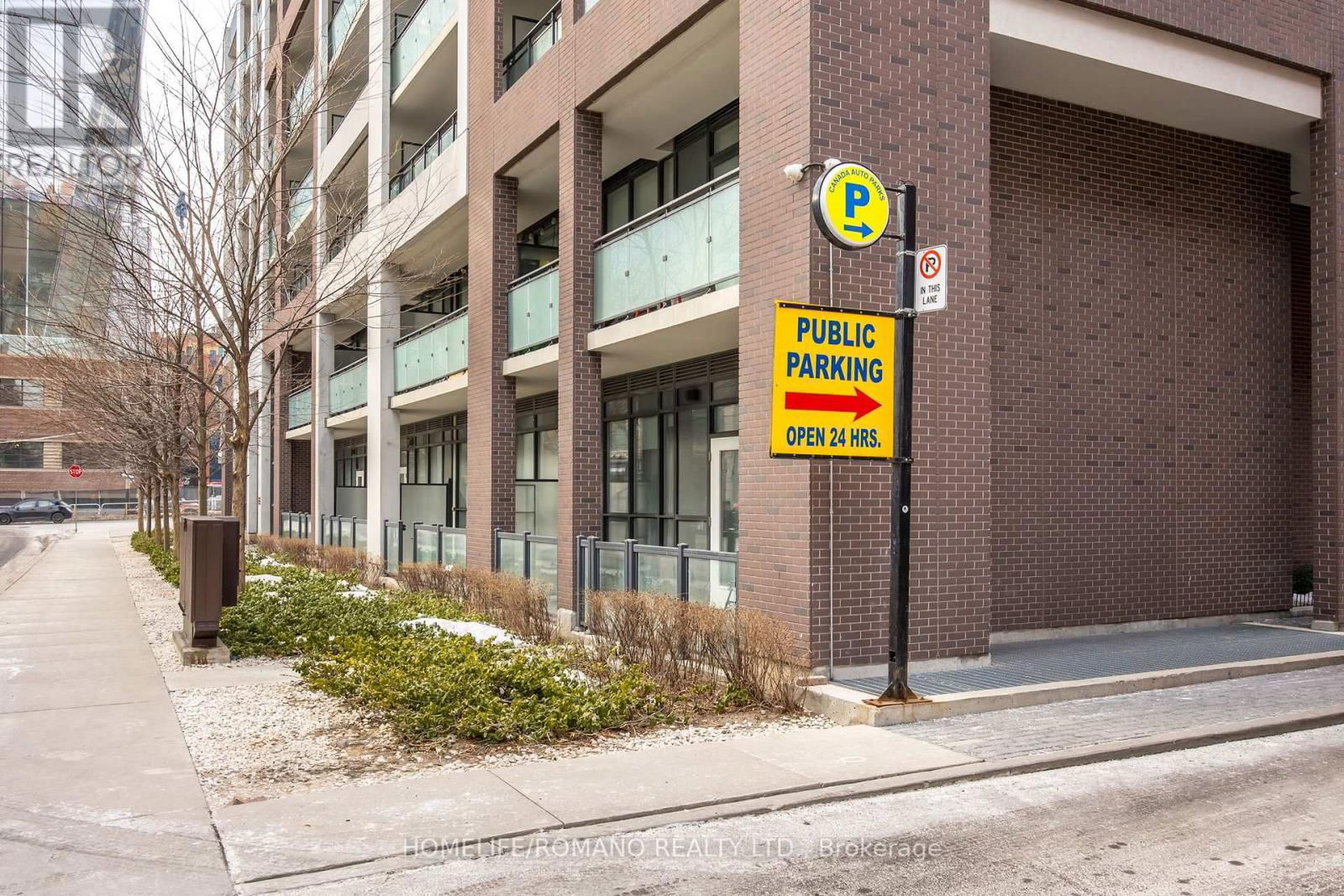 462 ADELAIDE STREET EAST Image 33