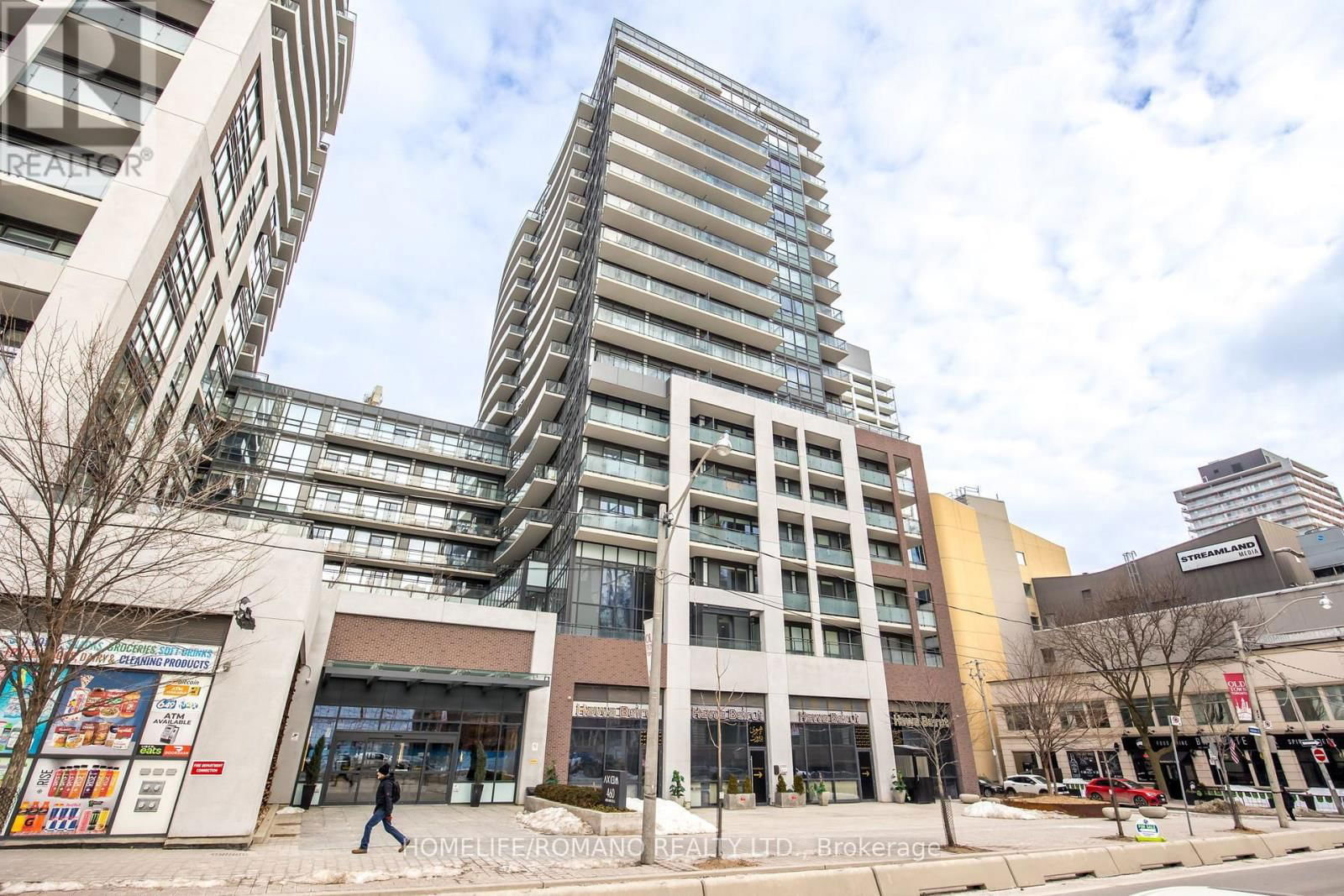 462 ADELAIDE STREET EAST Image 4