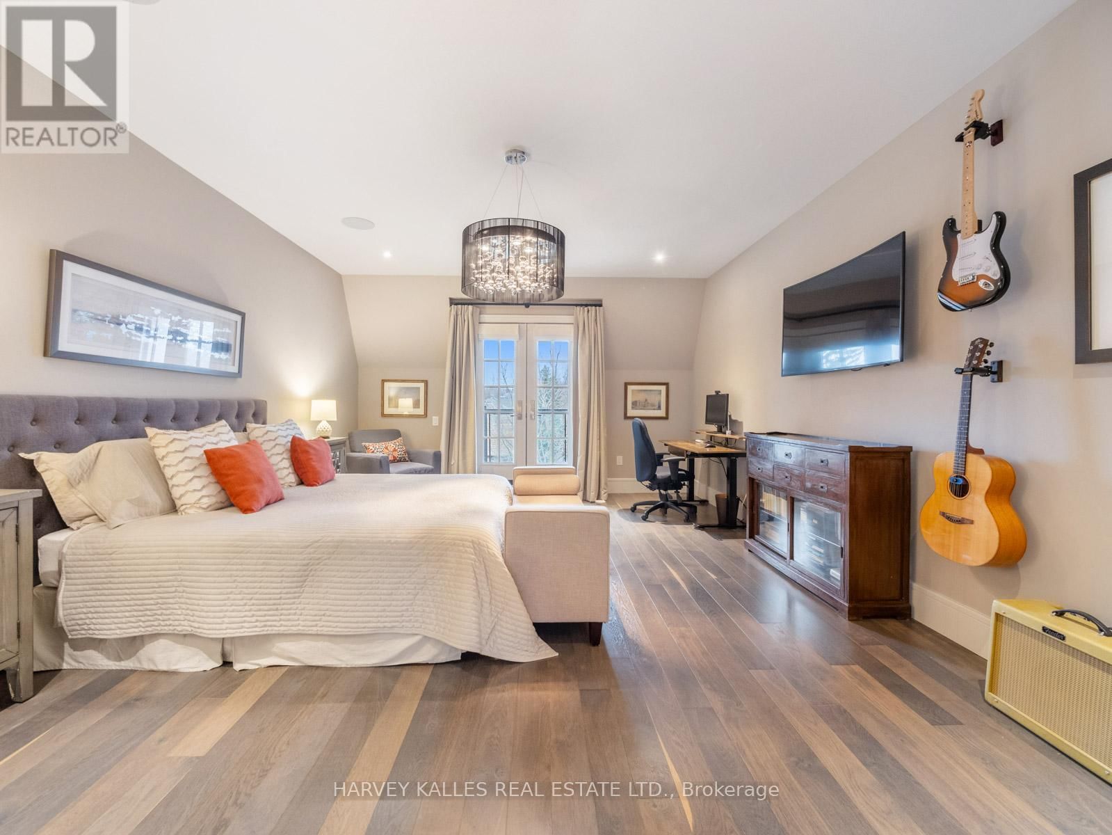 2506 BAYVIEW AVENUE Image 15