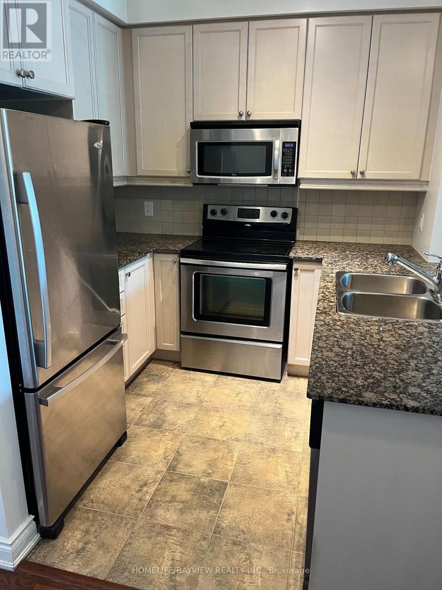 P-104 - 10 BLOORVIEW PLACE Image 11