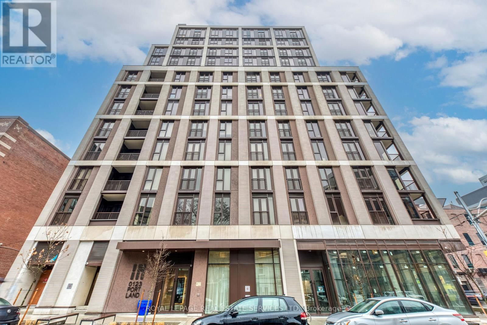 1004 - 123 PORTLAND STREET Image 2