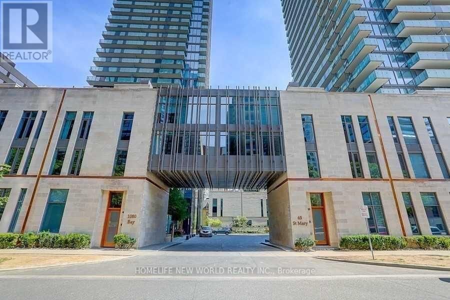 Ph03 - 1080 BAY STREET Image 2