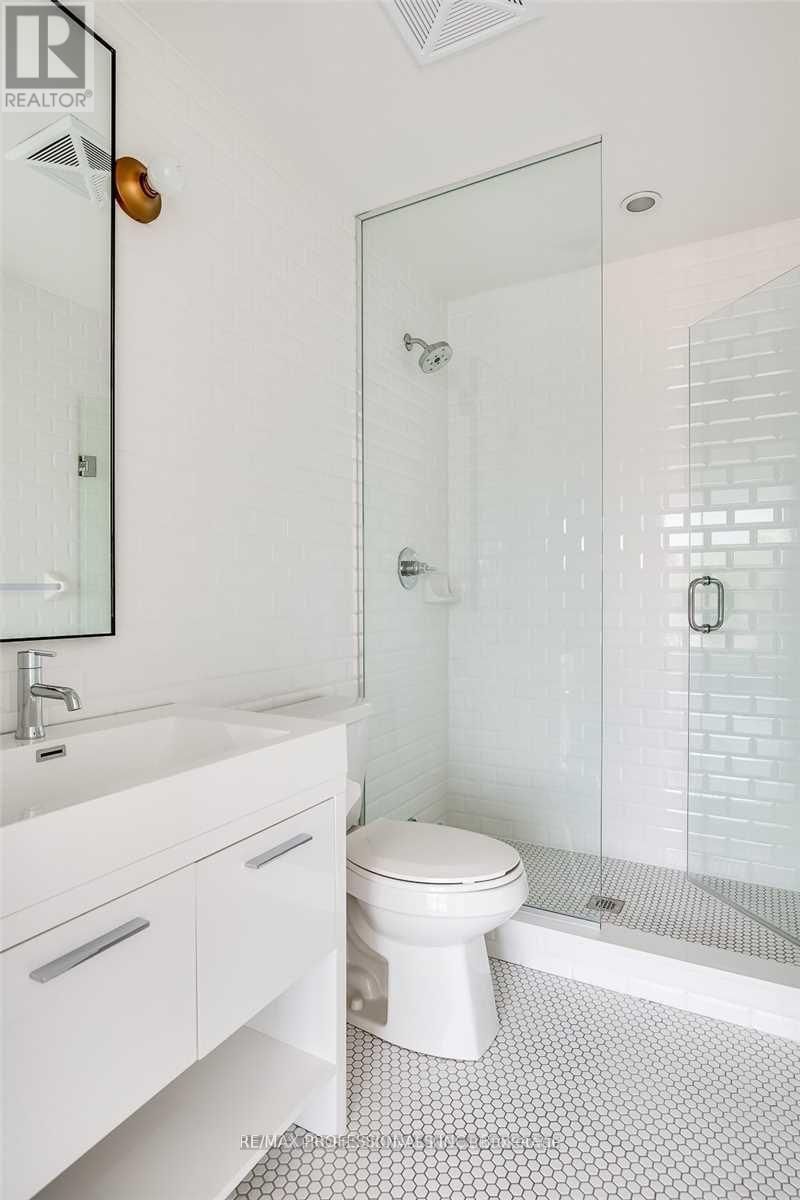 411 - 106 DOVERCOURT ROAD Image 15