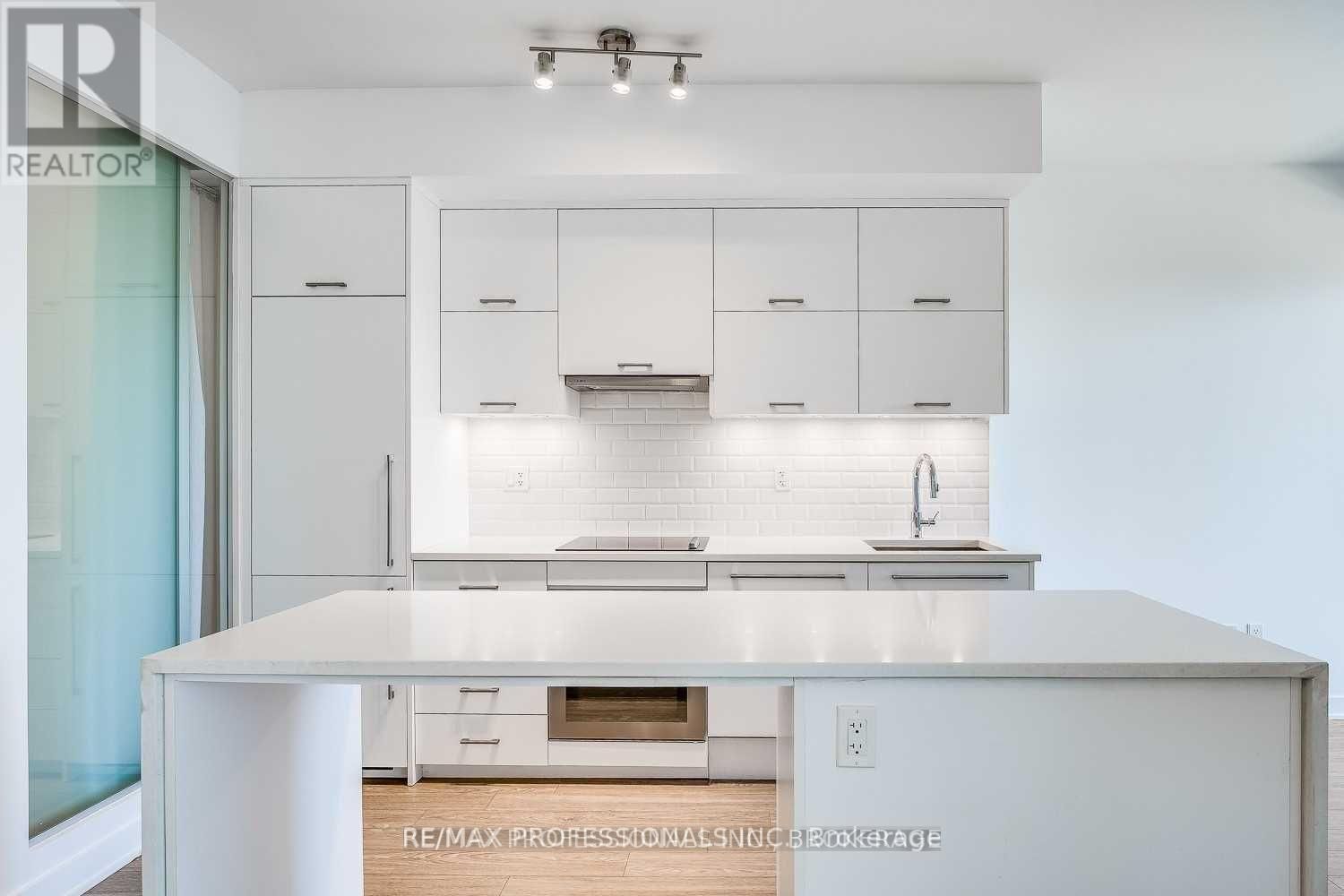 411 - 106 DOVERCOURT ROAD Image 8