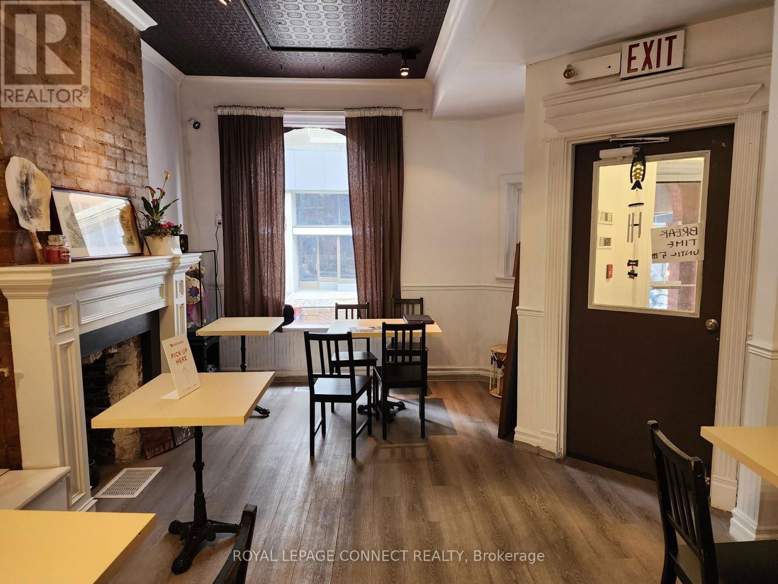 11-13 CHARLES STREET WEST Image 10