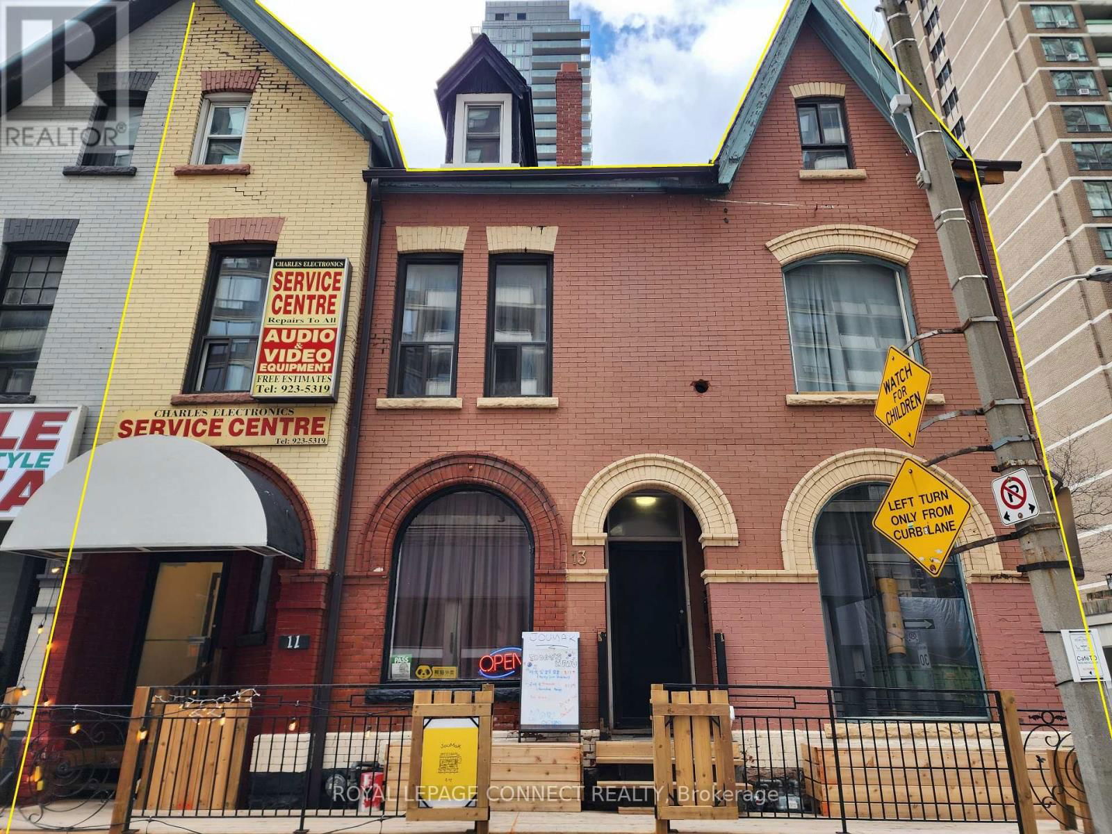 11-13 CHARLES STREET WEST Image 7