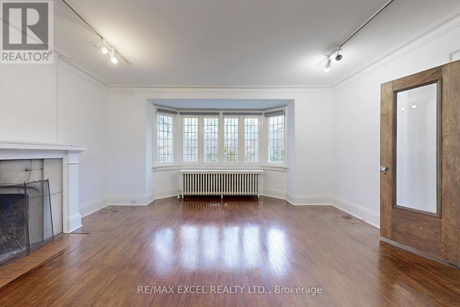 317 WARREN ROAD Image 12