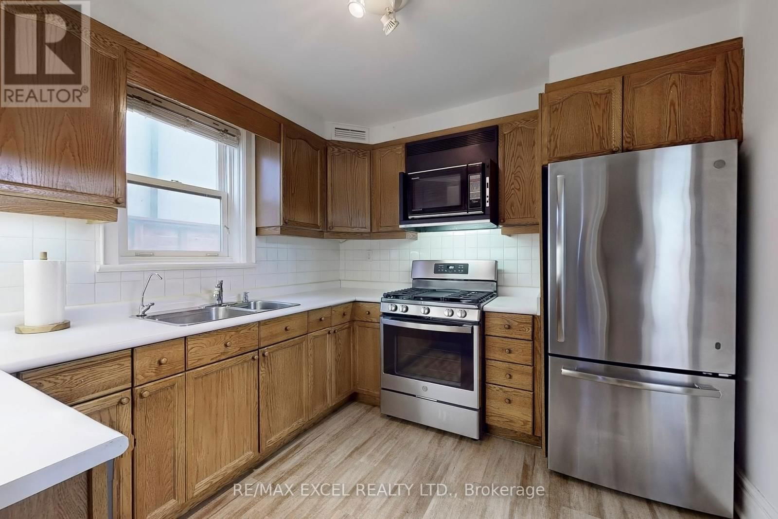 317 WARREN ROAD Image 17