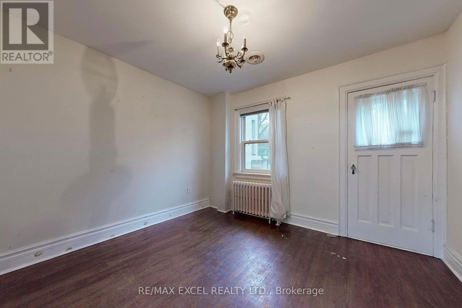 317 WARREN ROAD Image 19