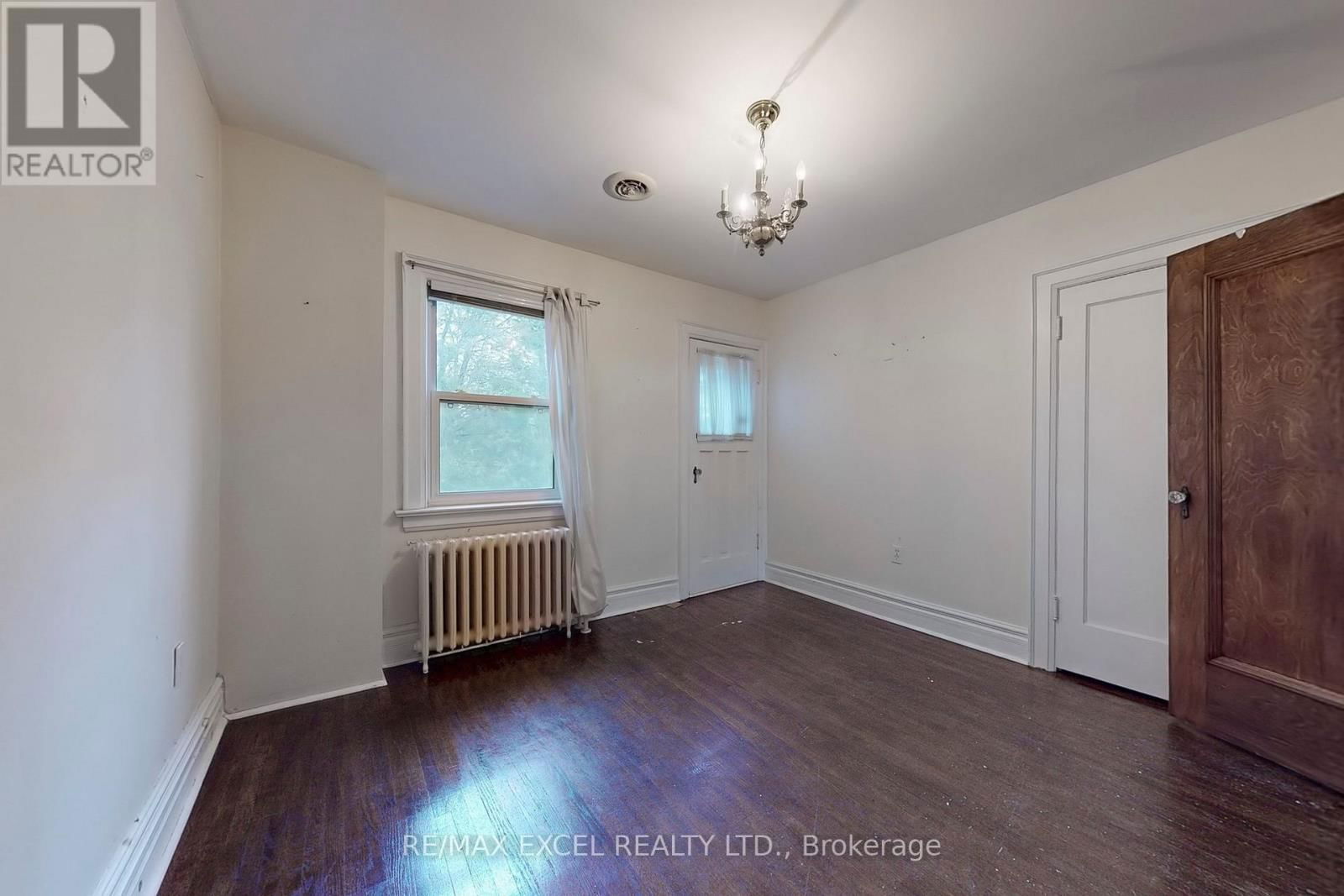 317 WARREN ROAD Image 20