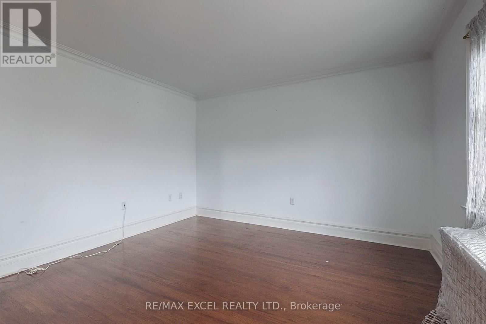 317 WARREN ROAD Image 27