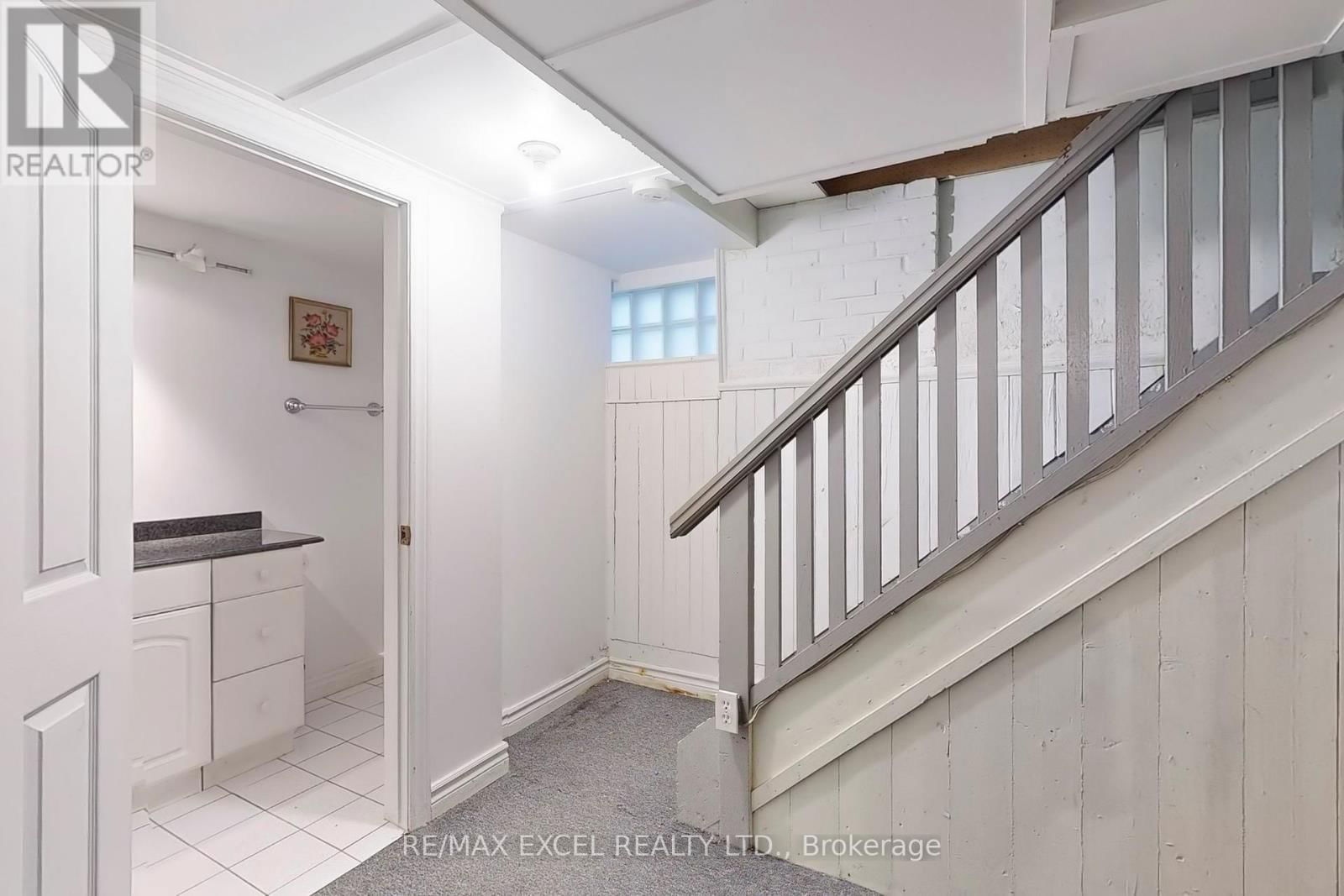 317 WARREN ROAD Image 31