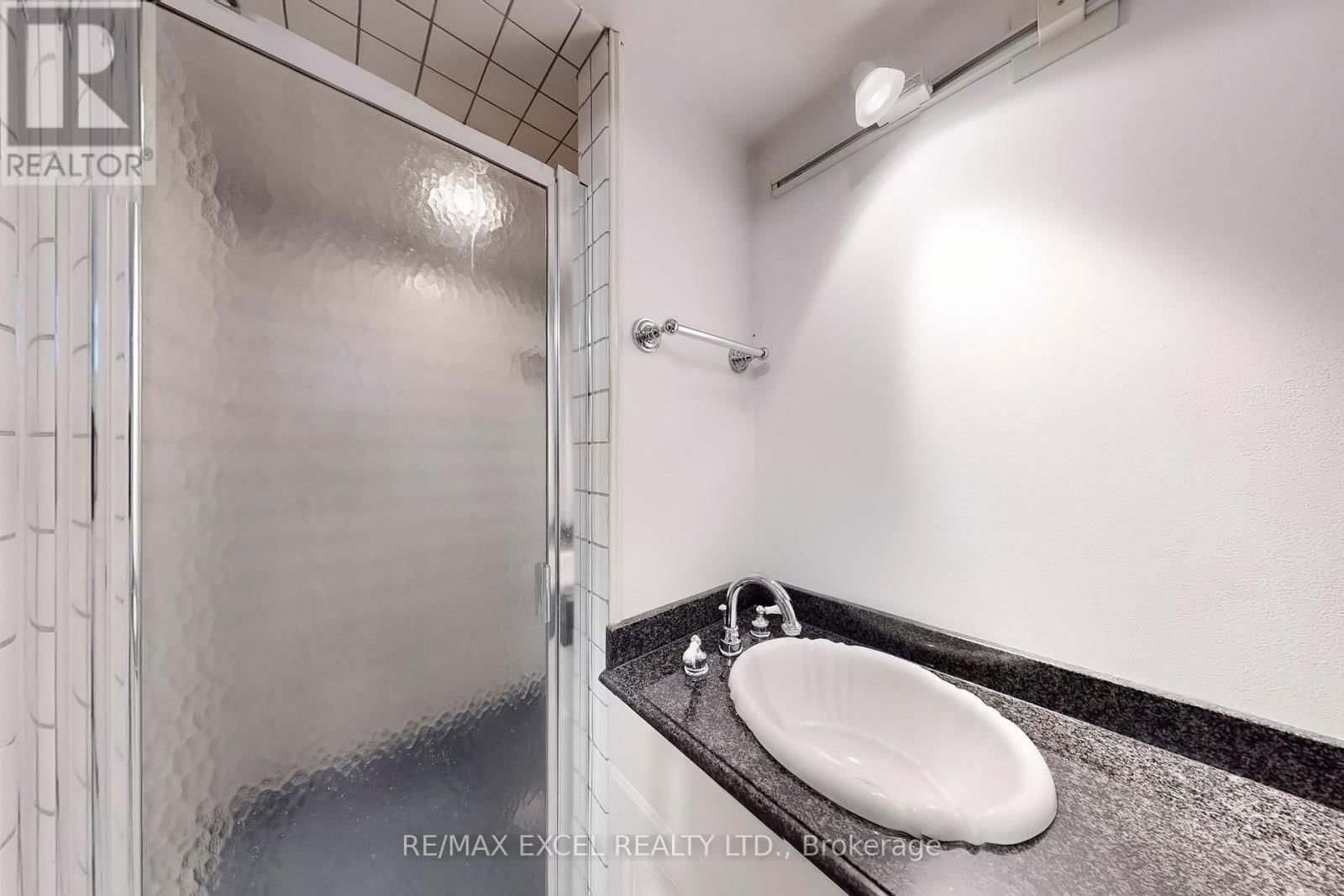 317 WARREN ROAD Image 34