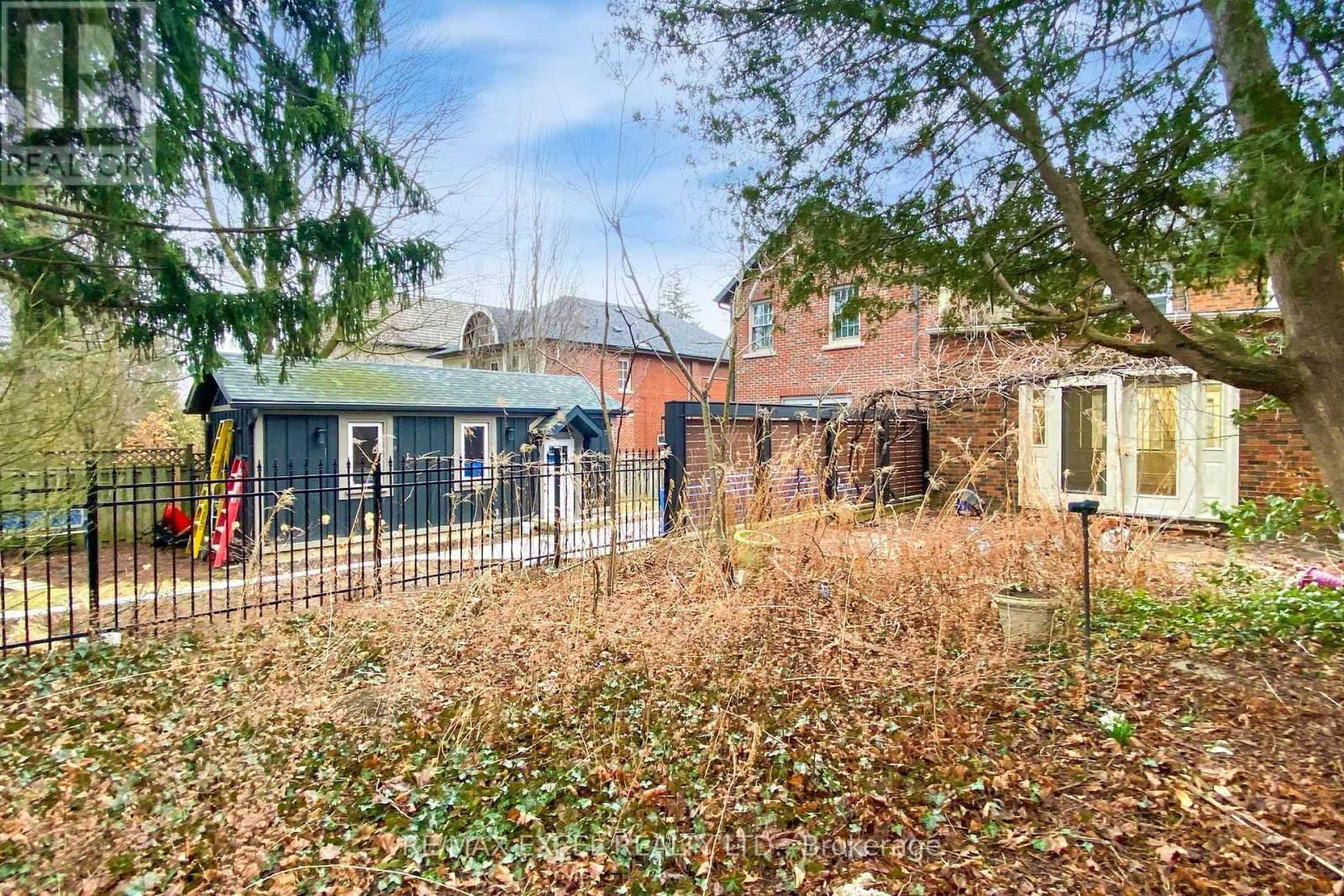 317 WARREN ROAD Image 37