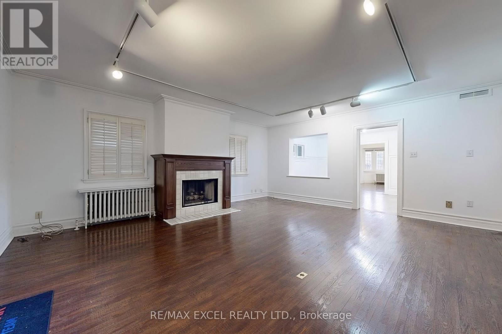 317 WARREN ROAD Image 7