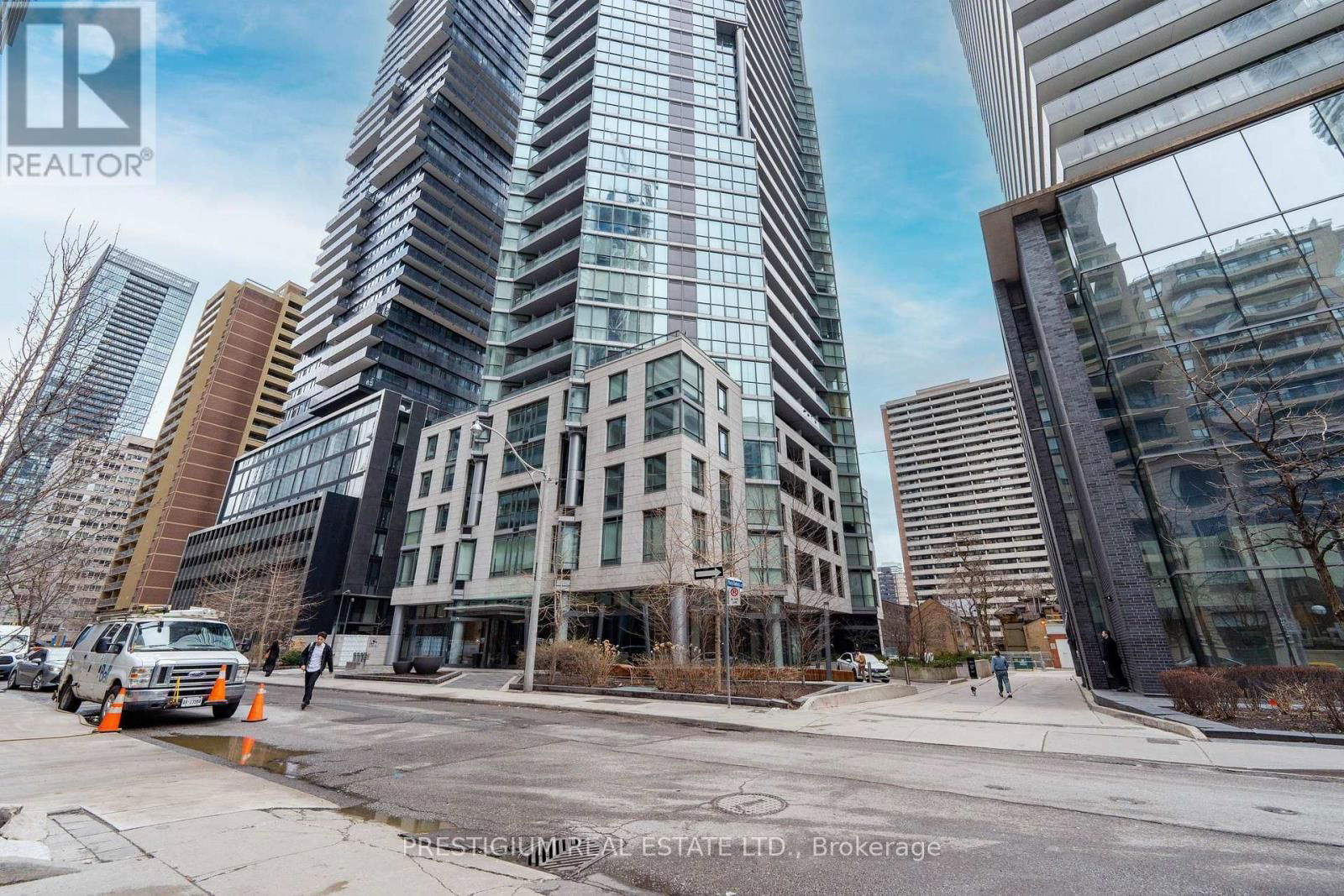 1809 - 45 CHARLES STREET EAST Image 45