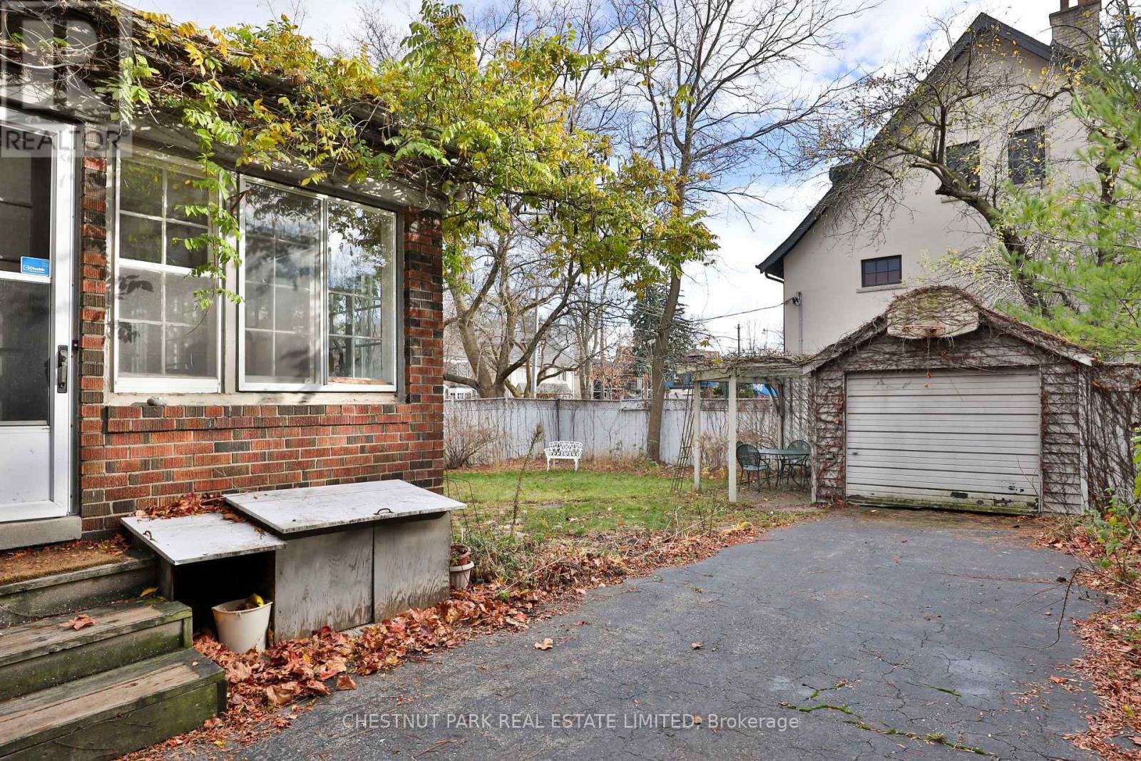 87 TRANMER AVENUE Image 38