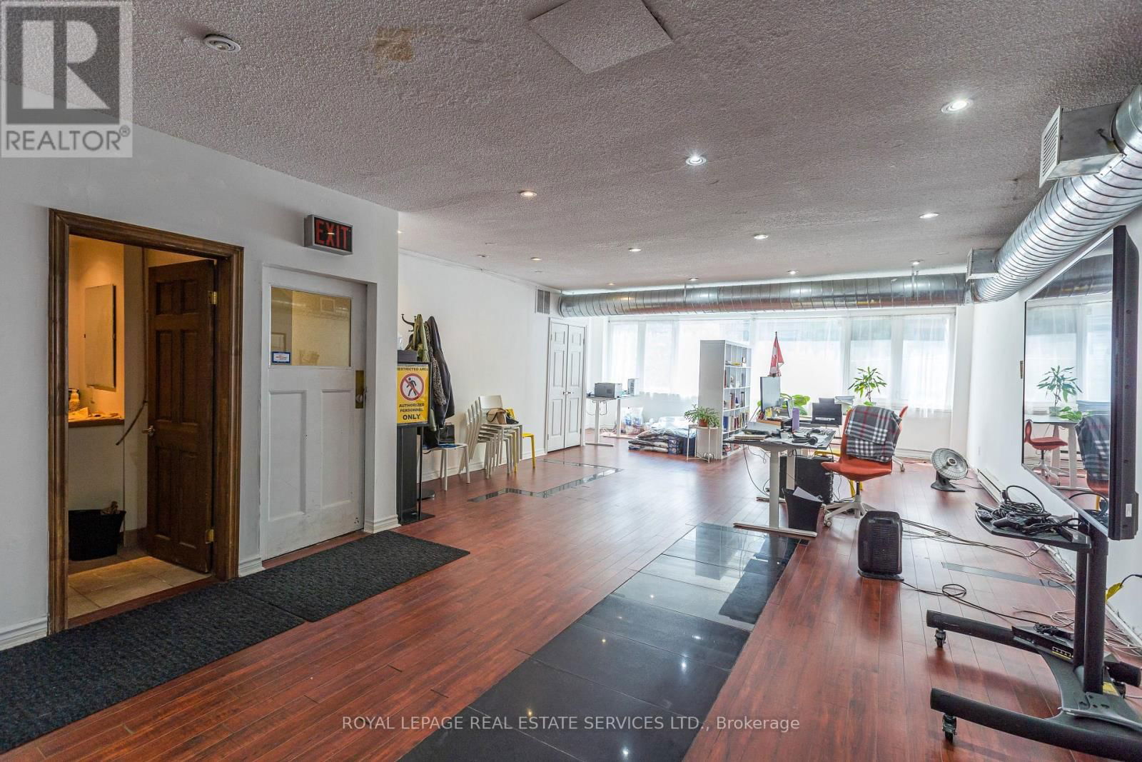 2 - 170 EGLINTON AVENUE EAST Image 2