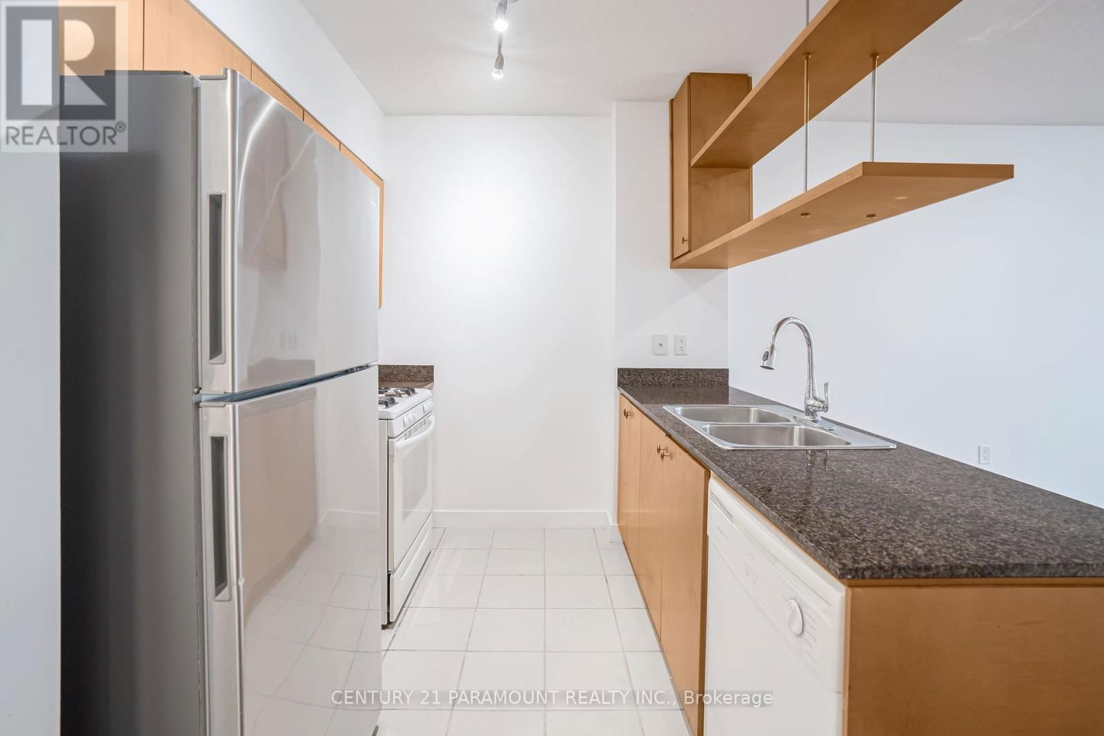 1609 - 5 MARINER TERRACE Image 10