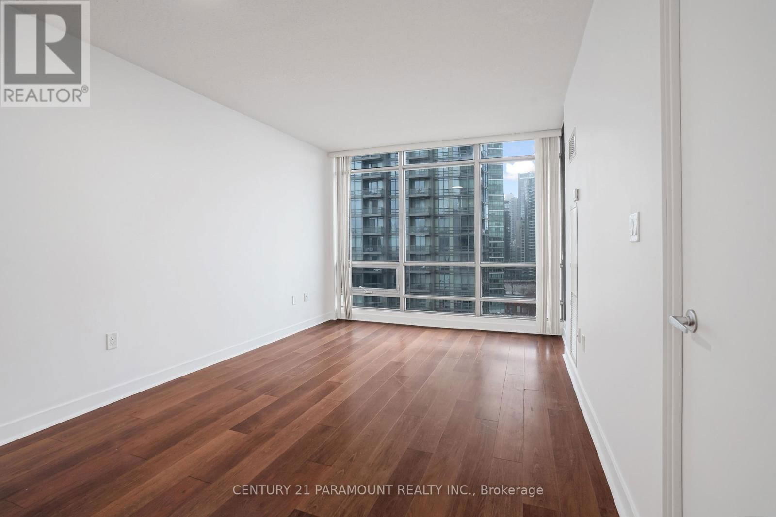 1609 - 5 MARINER TERRACE Image 16