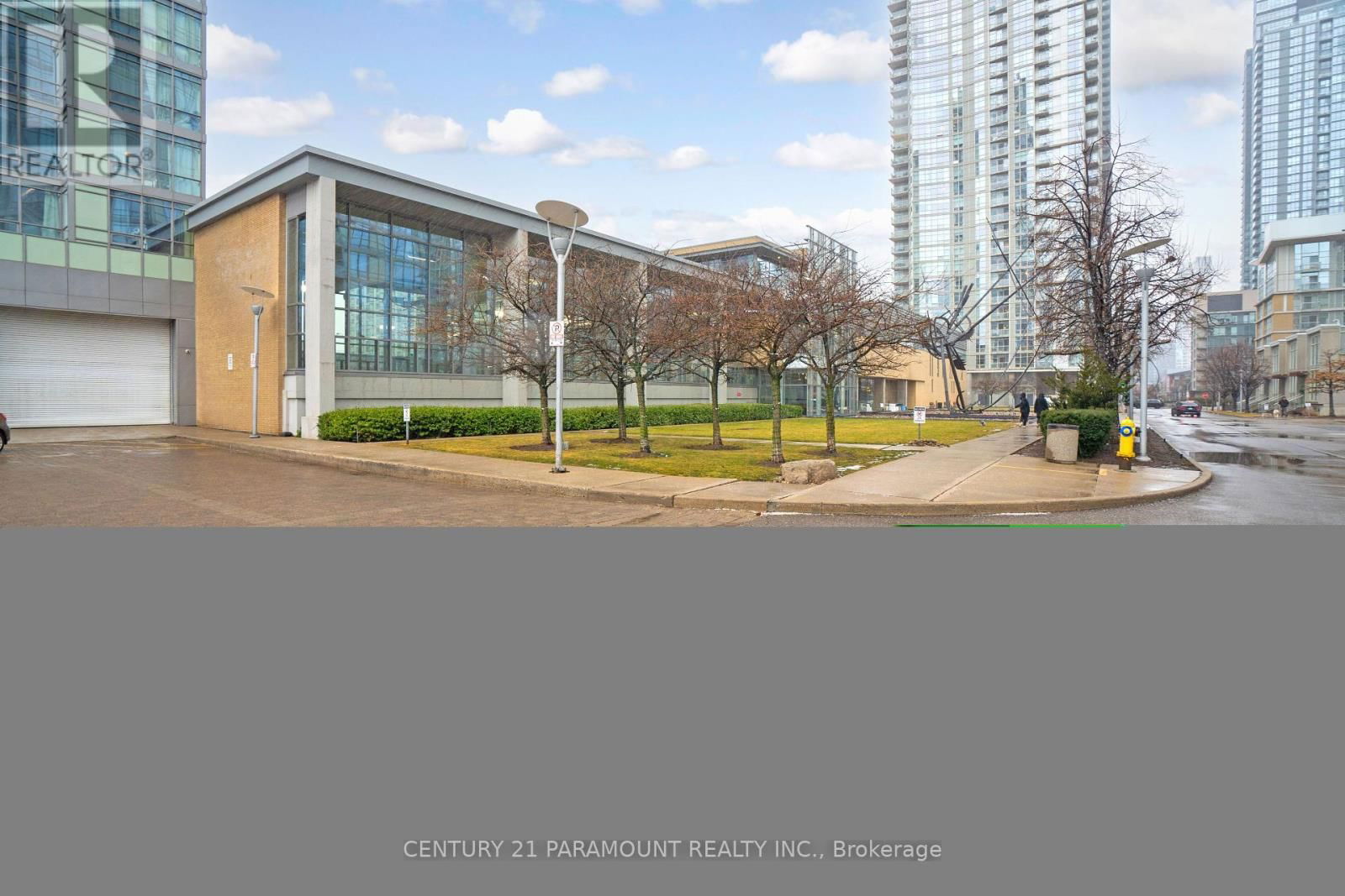 1609 - 5 MARINER TERRACE Image 23