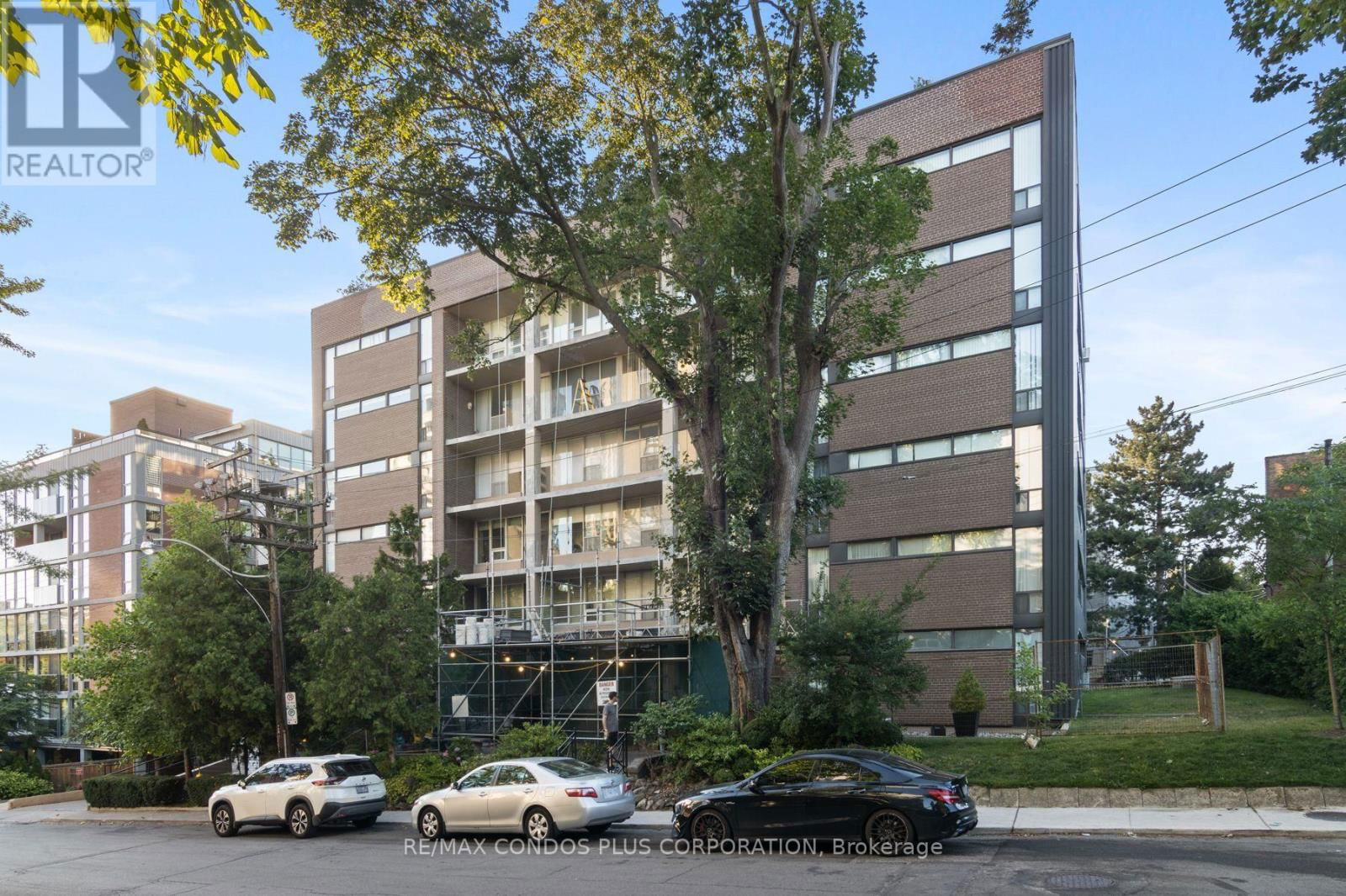 607 - 60 MONTCLAIR AVENUE Image 1