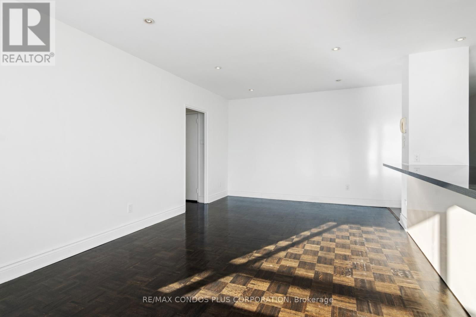 607 - 60 MONTCLAIR AVENUE Image 15