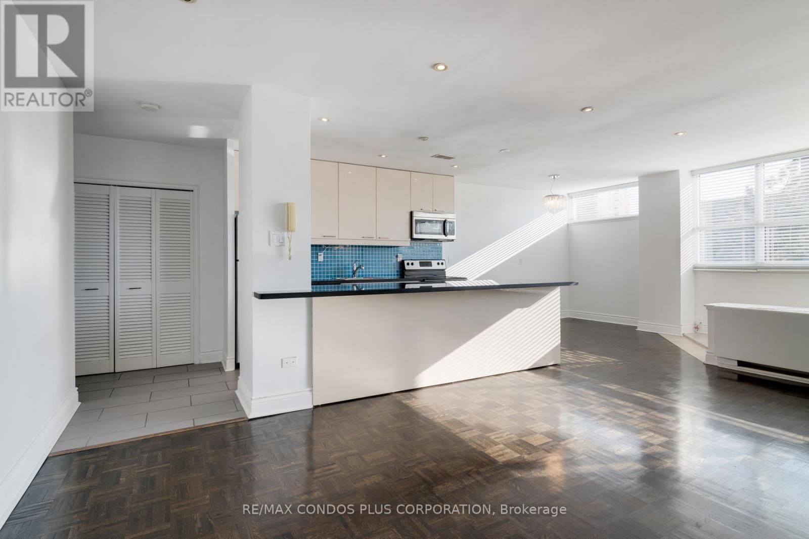 607 - 60 MONTCLAIR AVENUE Image 20