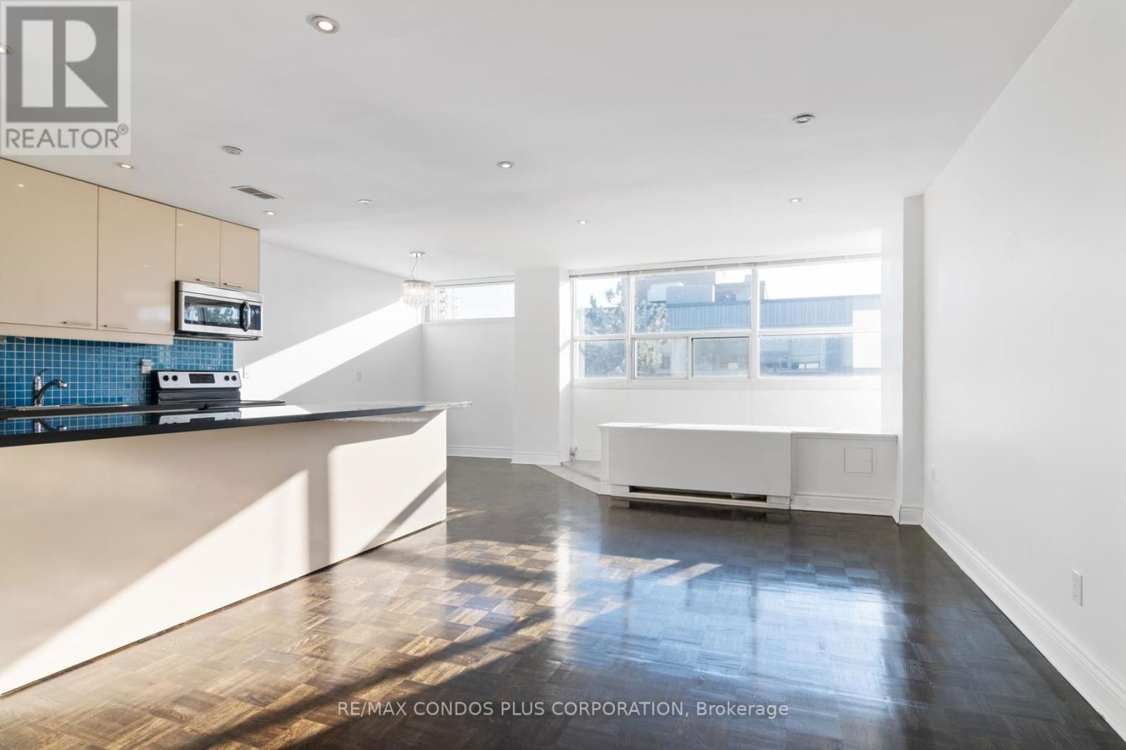 607 - 60 MONTCLAIR AVENUE Image 24