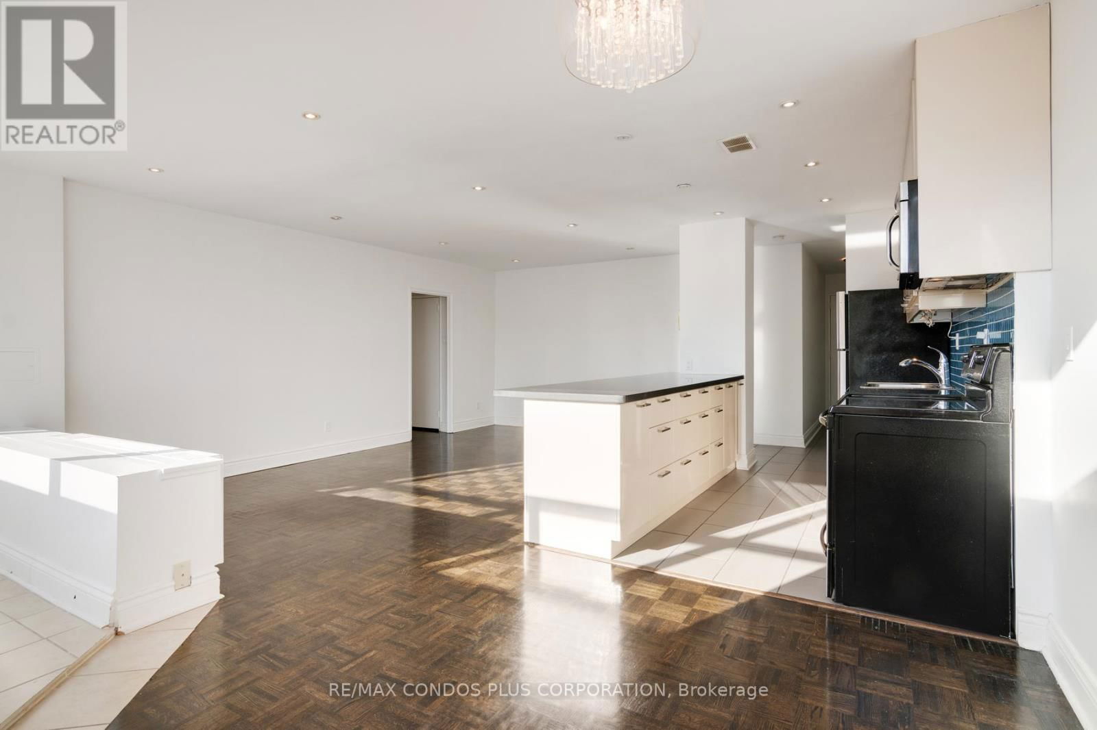 607 - 60 MONTCLAIR AVENUE Image 27