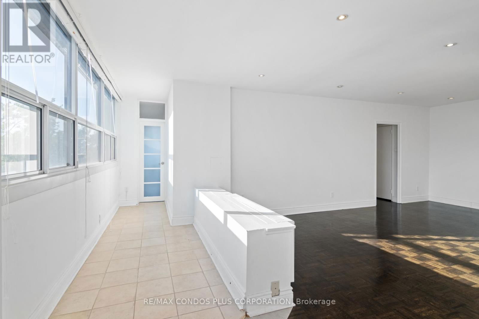 607 - 60 MONTCLAIR AVENUE Image 28