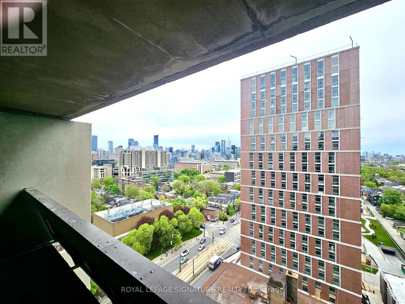 1404 - 720 SPADINA AVENUE Image 20