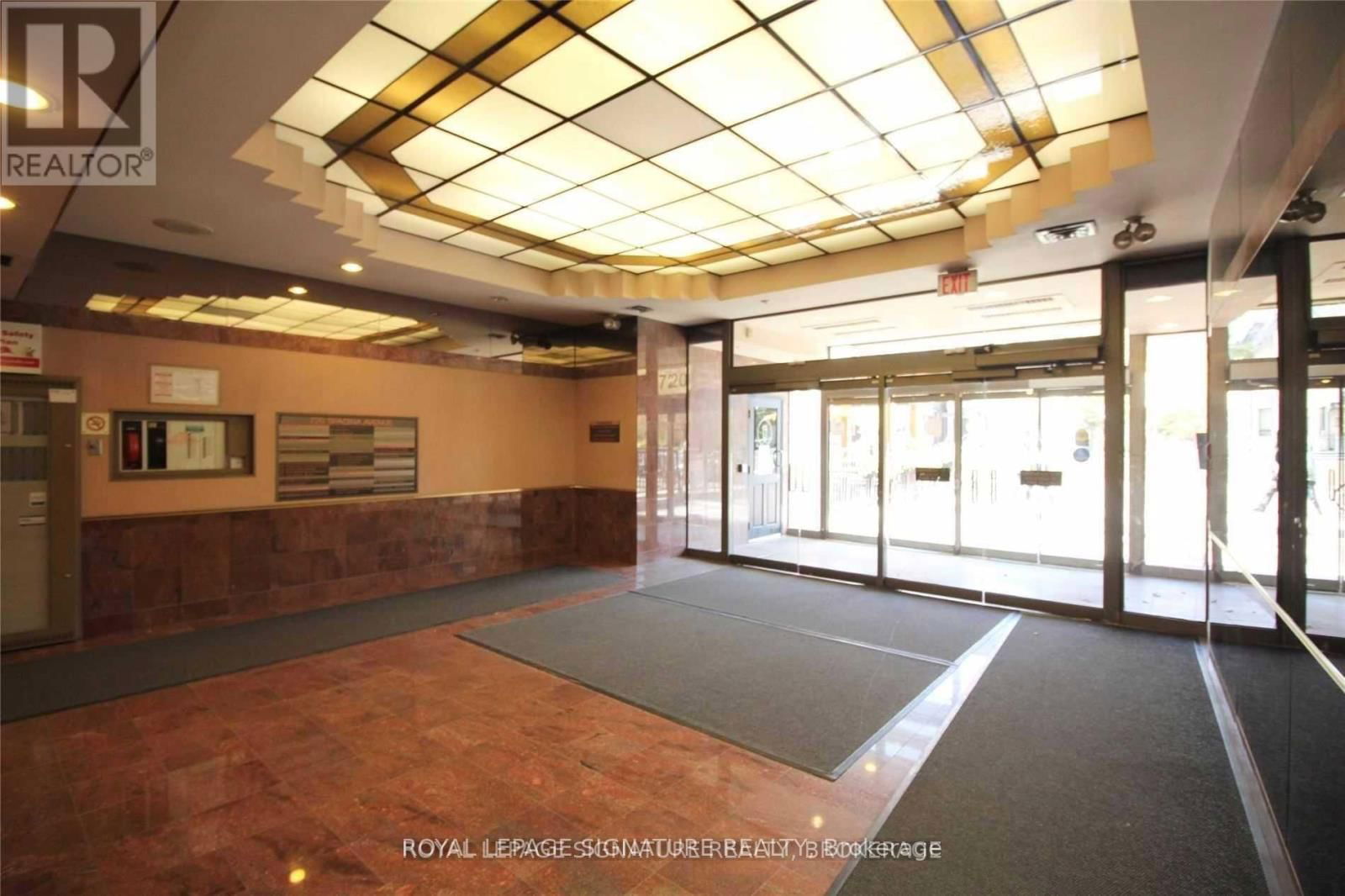 1404 - 720 SPADINA AVENUE Image 9
