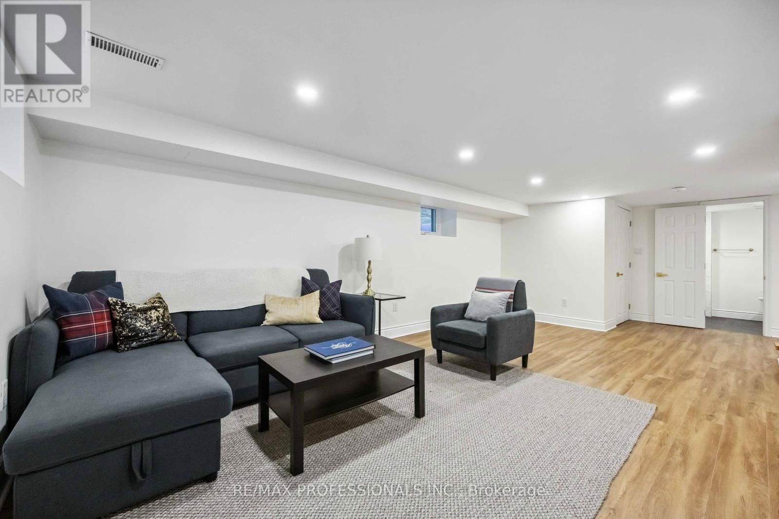 5 LONDON STREET Image 26