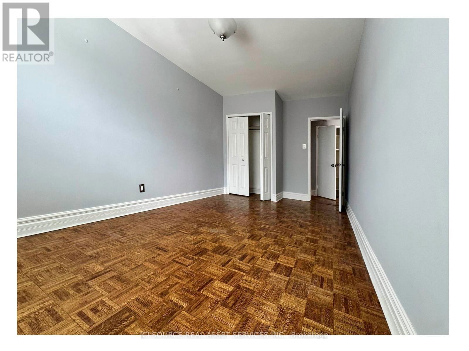 201 - 2 RIDELLE AVENUE Image 3