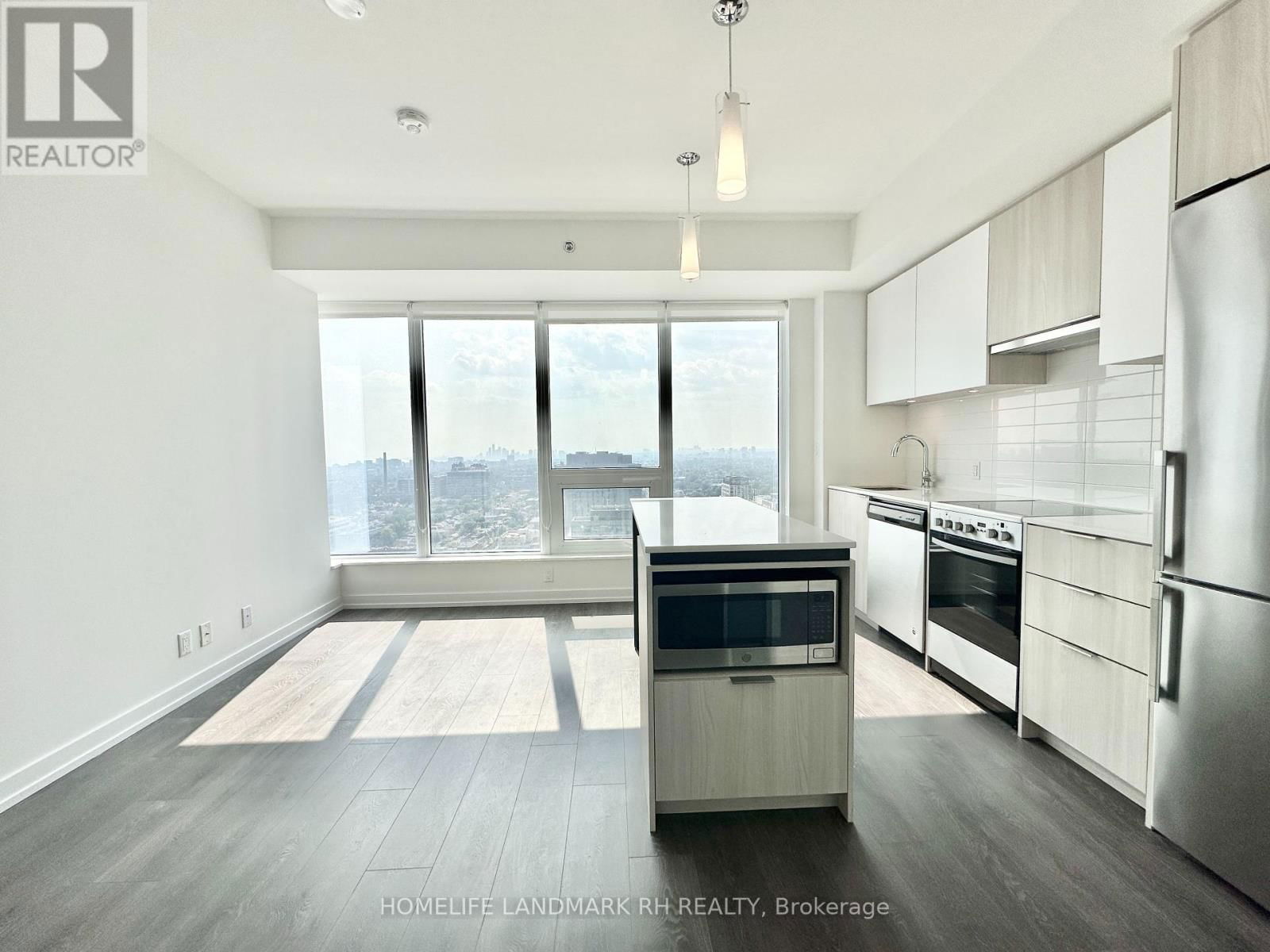 2703 - 203 COLLEGE STREET Image 3