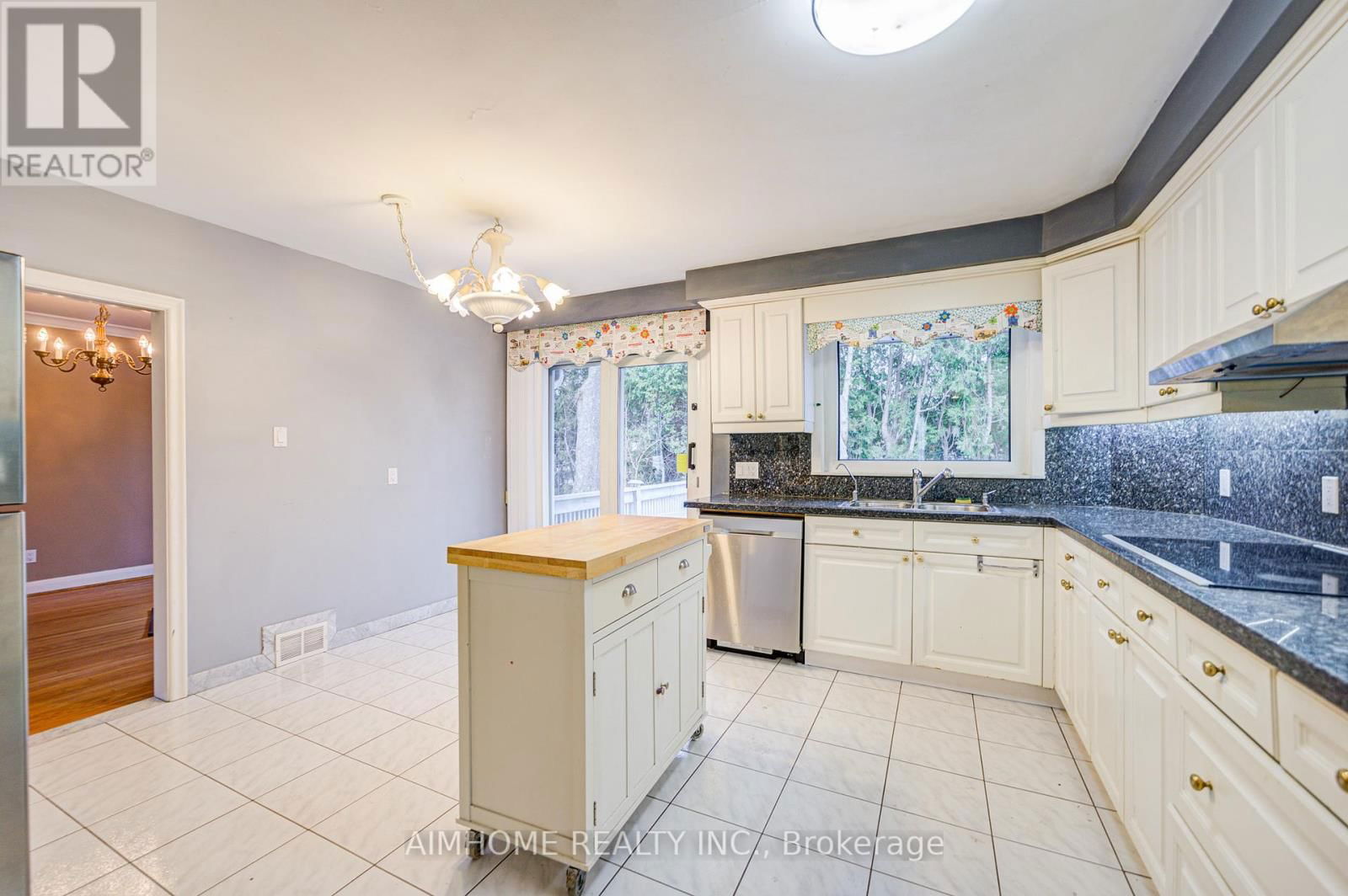 12 SORREL COURT Image 11