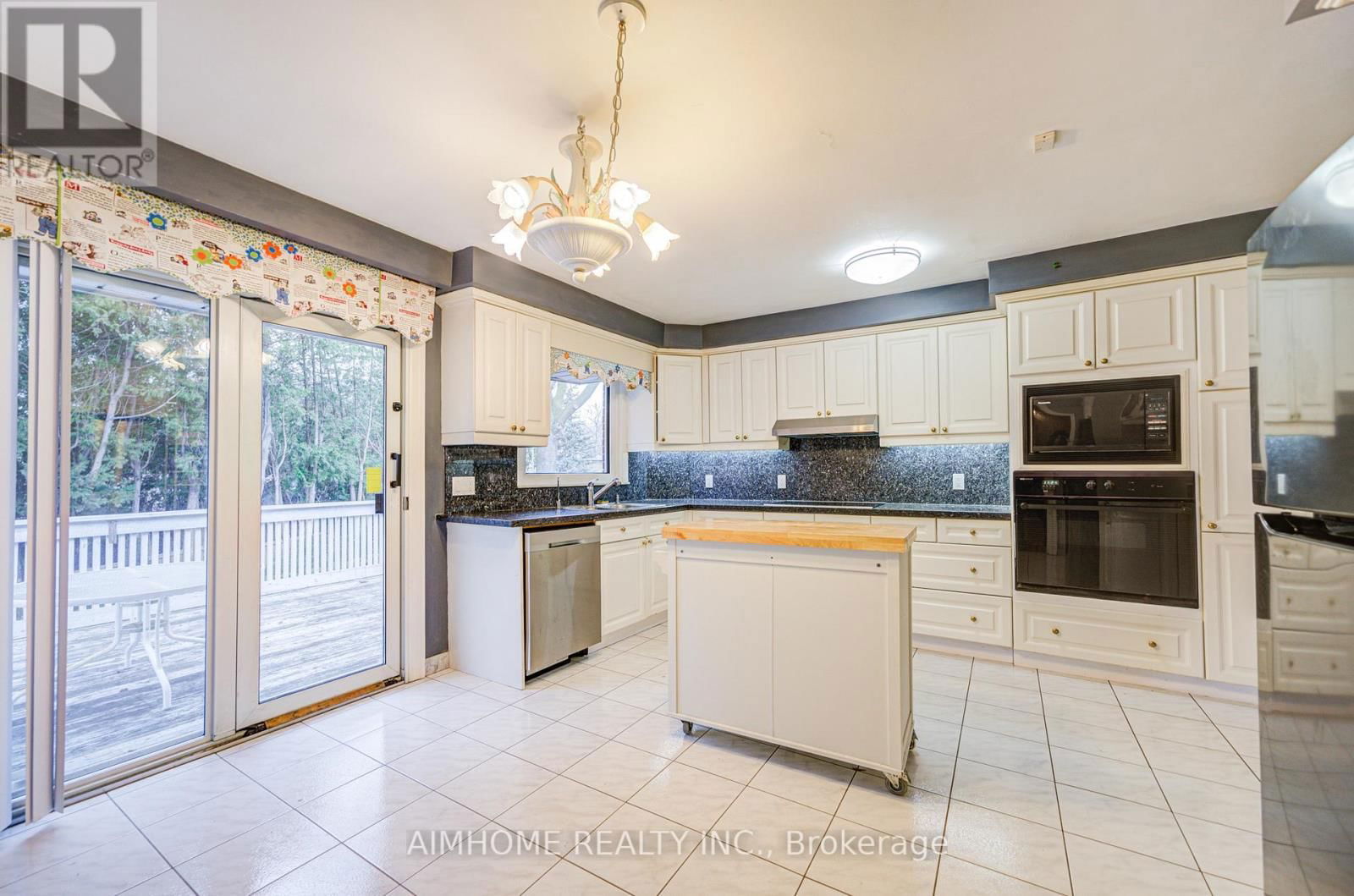 12 SORREL COURT Image 12