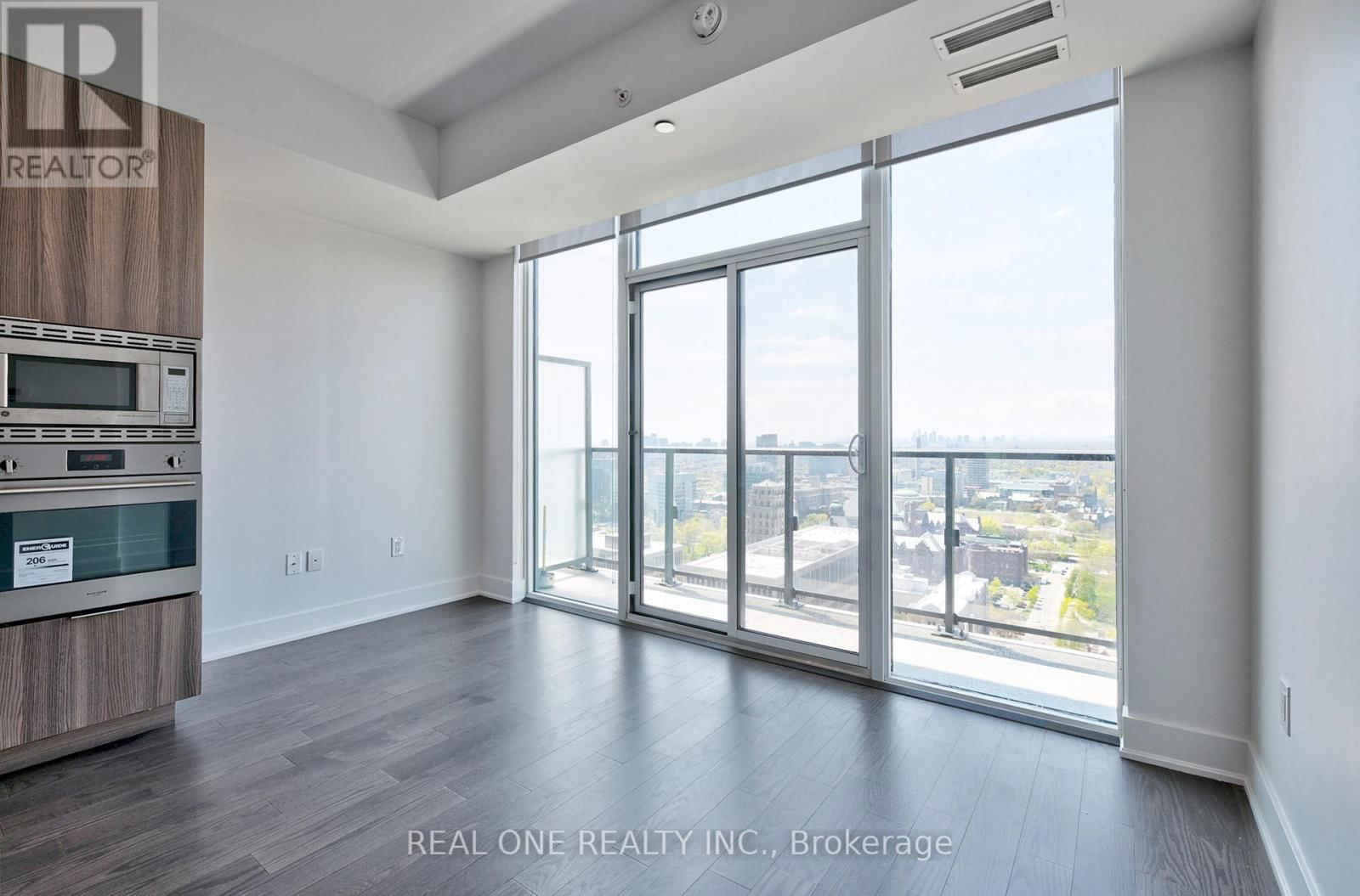 3108 - 955 BAY STREET Image 18