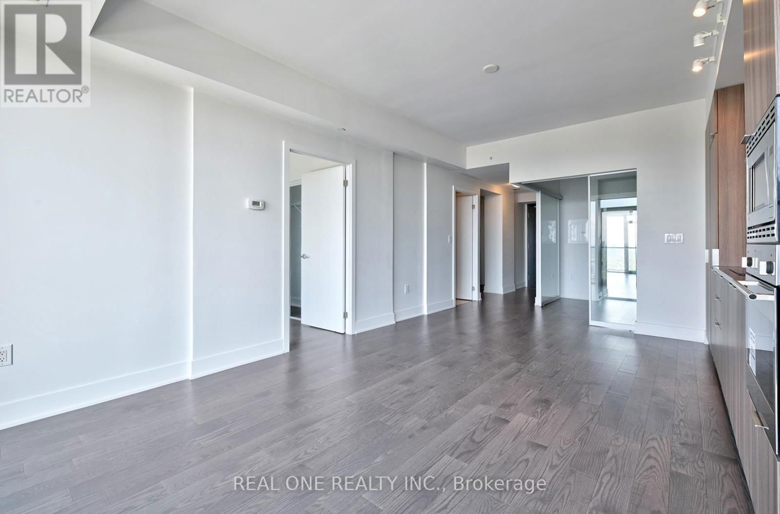 3108 - 955 BAY STREET Image 21