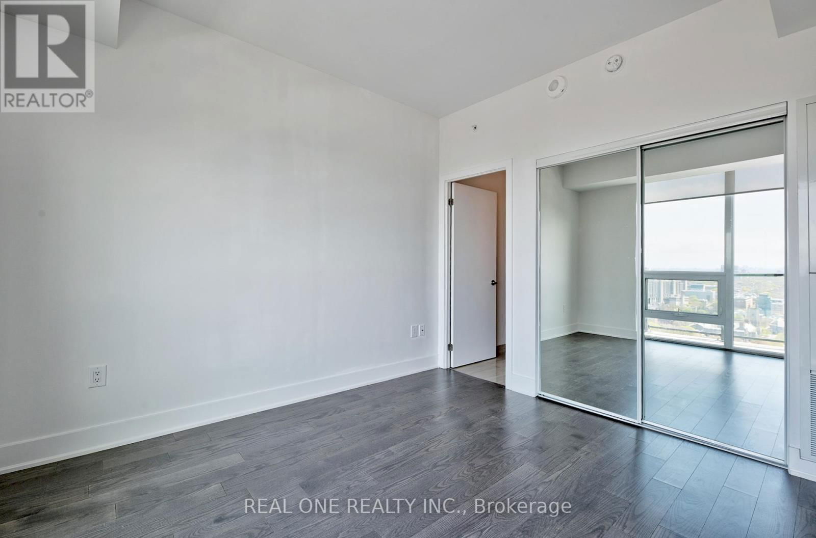 3108 - 955 BAY STREET Image 23