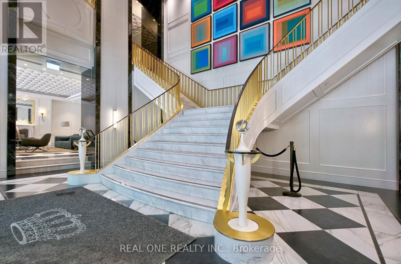 3108 - 955 BAY STREET Image 3