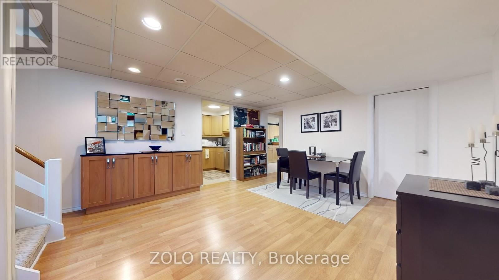 32 REVCOE DRIVE Image 34