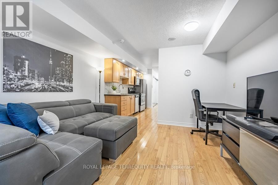 622 - 270 WELLINGTON STREET WEST Image 17