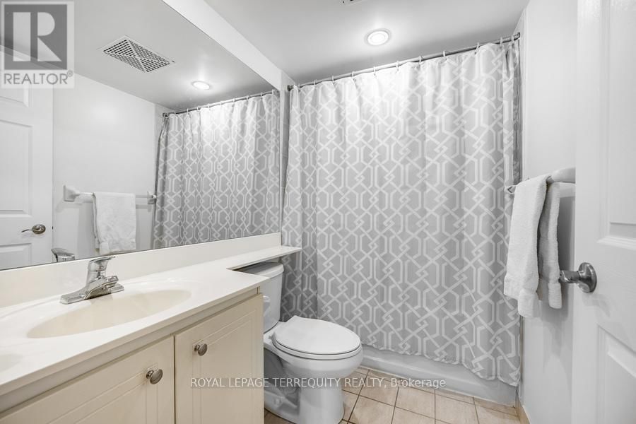 622 - 270 WELLINGTON STREET WEST Image 6