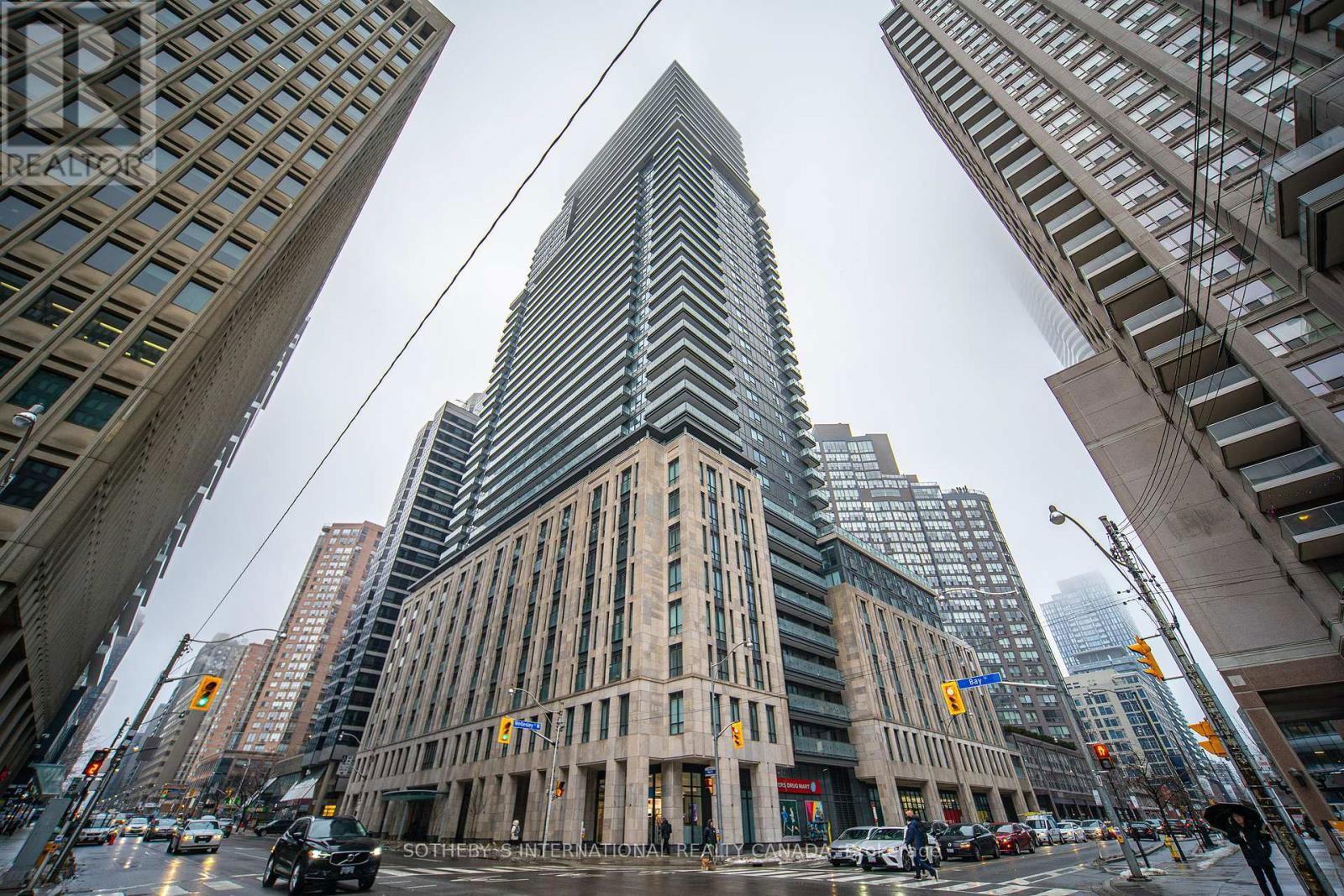 2714 - 955 BAY STREET Image 1
