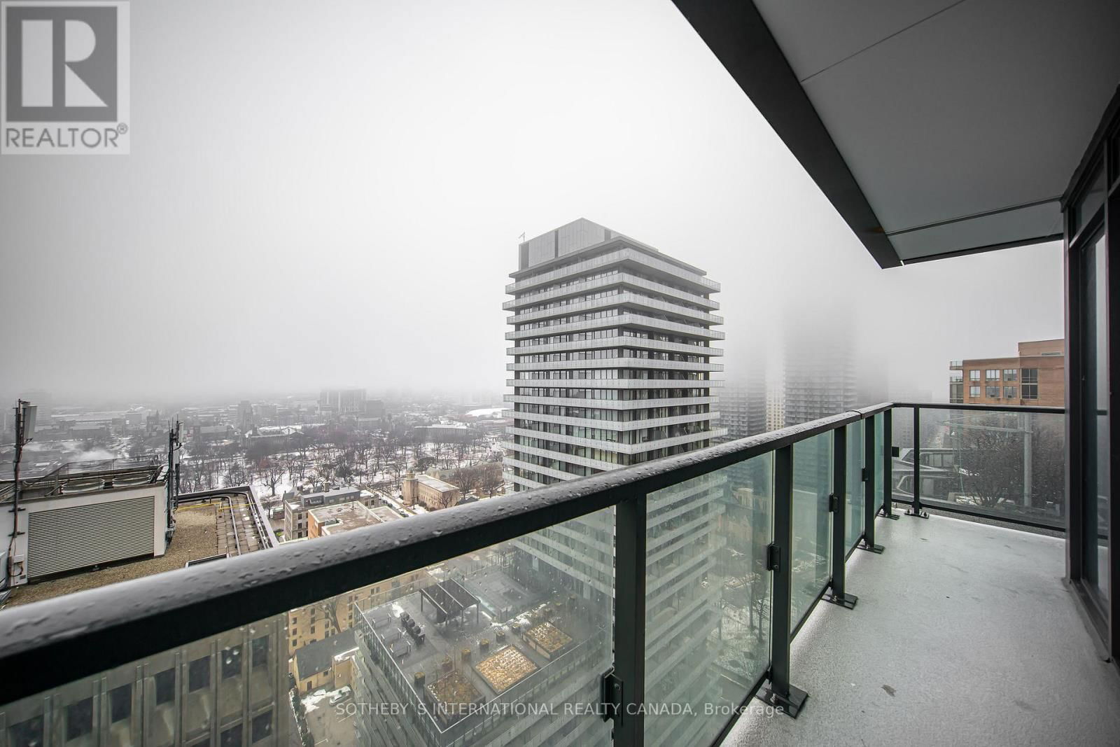 2714 - 955 BAY STREET Image 15